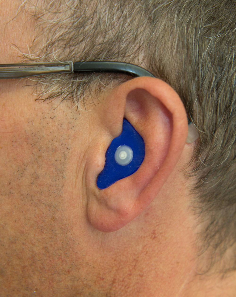 Specially adapted Noisebreakers overcome the classic uncomfortable mp3 earpiece problem!